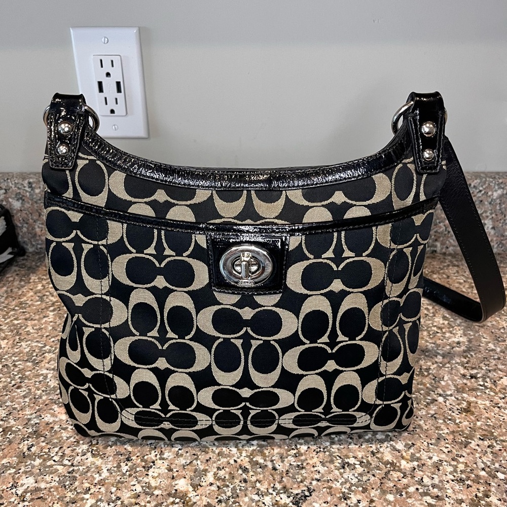 Coach Penelope Signature Sateen Hippie F19259